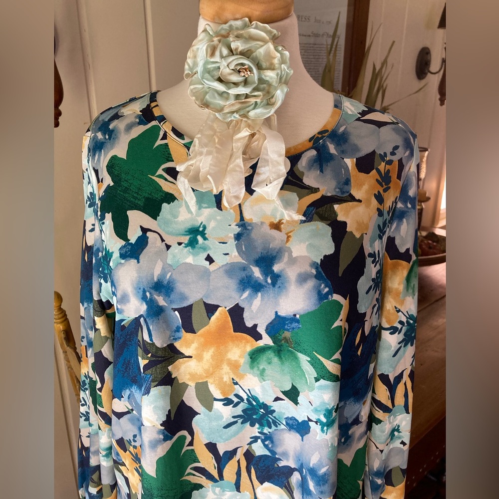 Chico's Blue and Green Floral Blouse Size 2